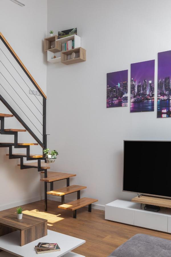 Metily Apartment Split Eksteriør billede